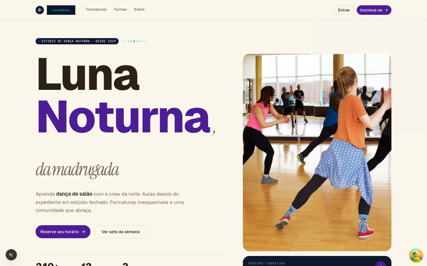 Public site of the Luna Noturna studio, dark violet theme